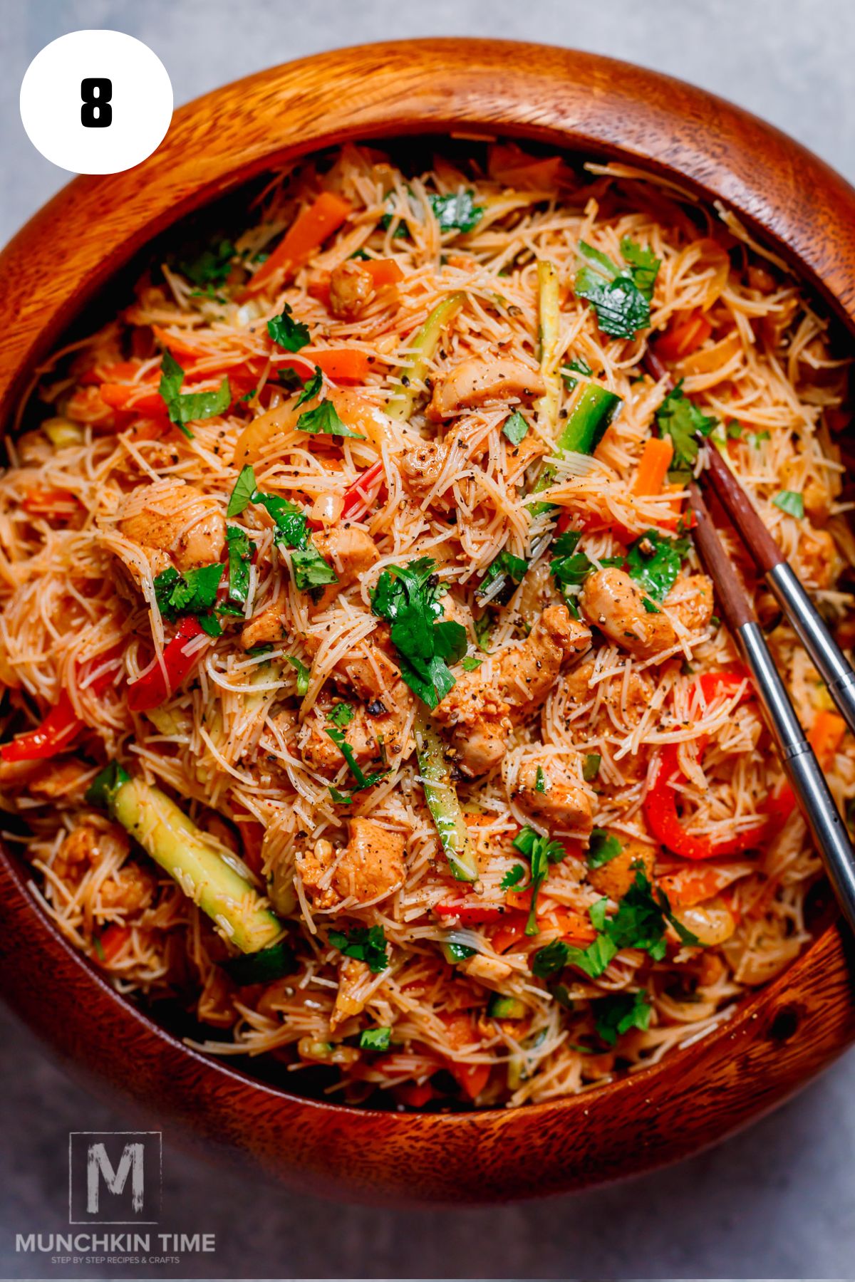 Funchoza Noodle Stir-Fry with Chicken Thighs