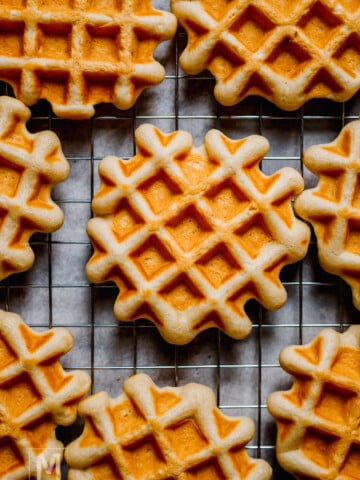 fluffy sourdough discard waffles