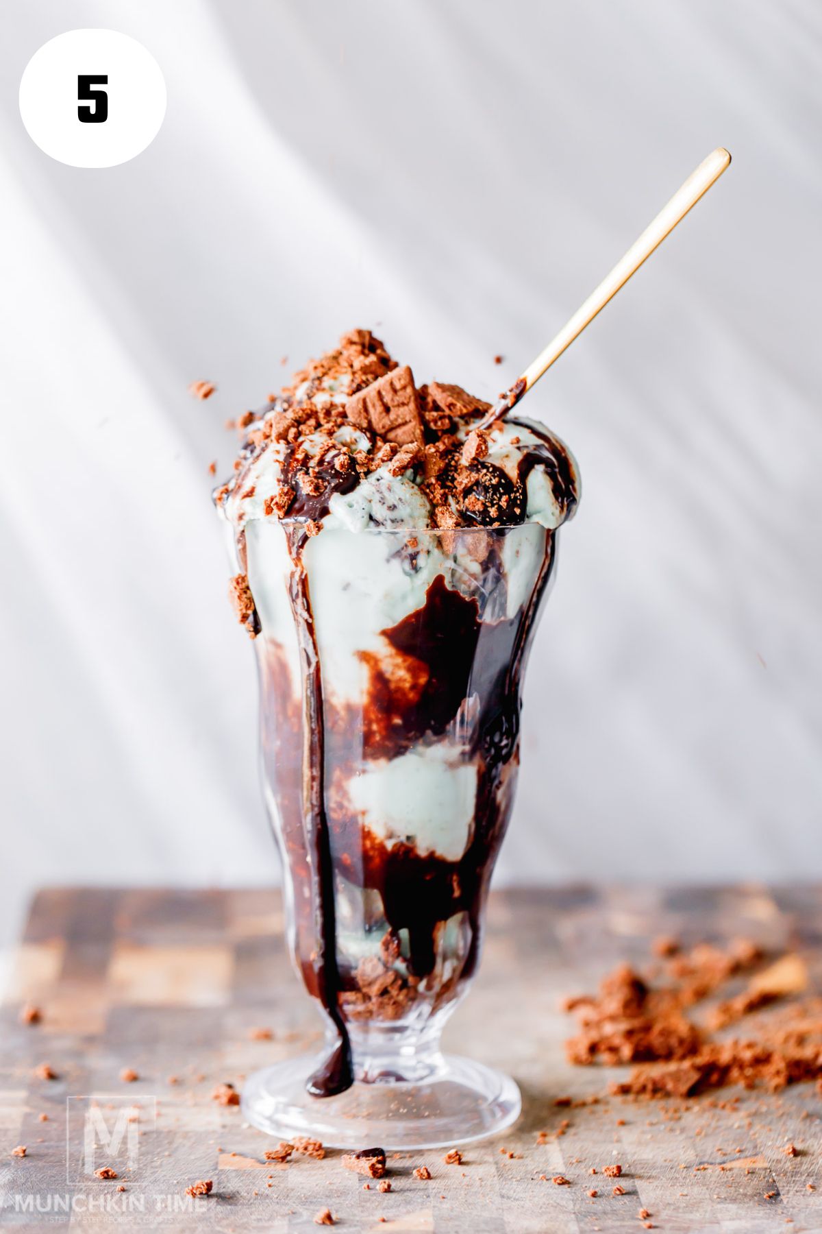Copycat Costco Double Chocolate Mint Sundae