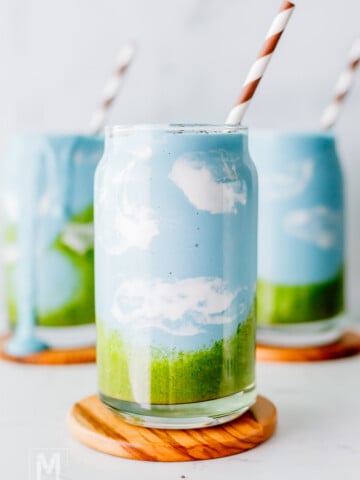 Blue Spirulina Smoothie with Spinach